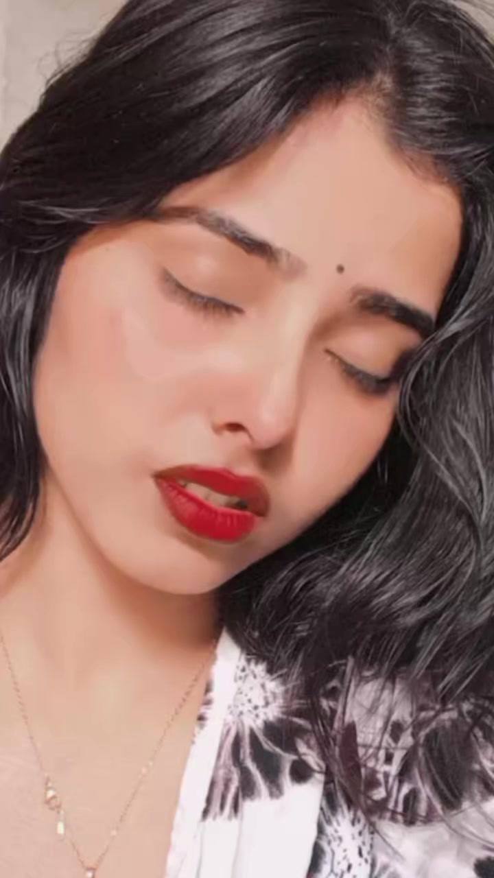 @rakhi thakur🌸🕊️
