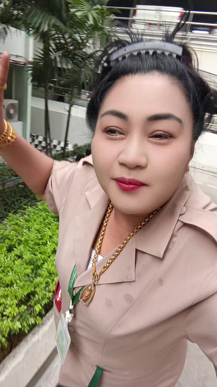 @ชุลีพร ใจเย็น