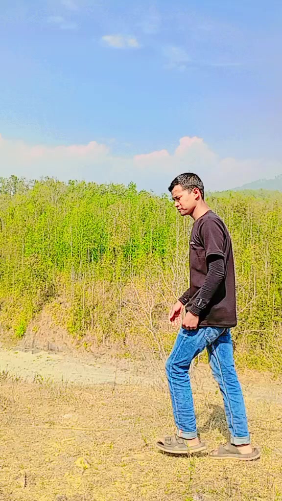 @धिरेन्द्र लामिछाने गुरुङ,❤️😘