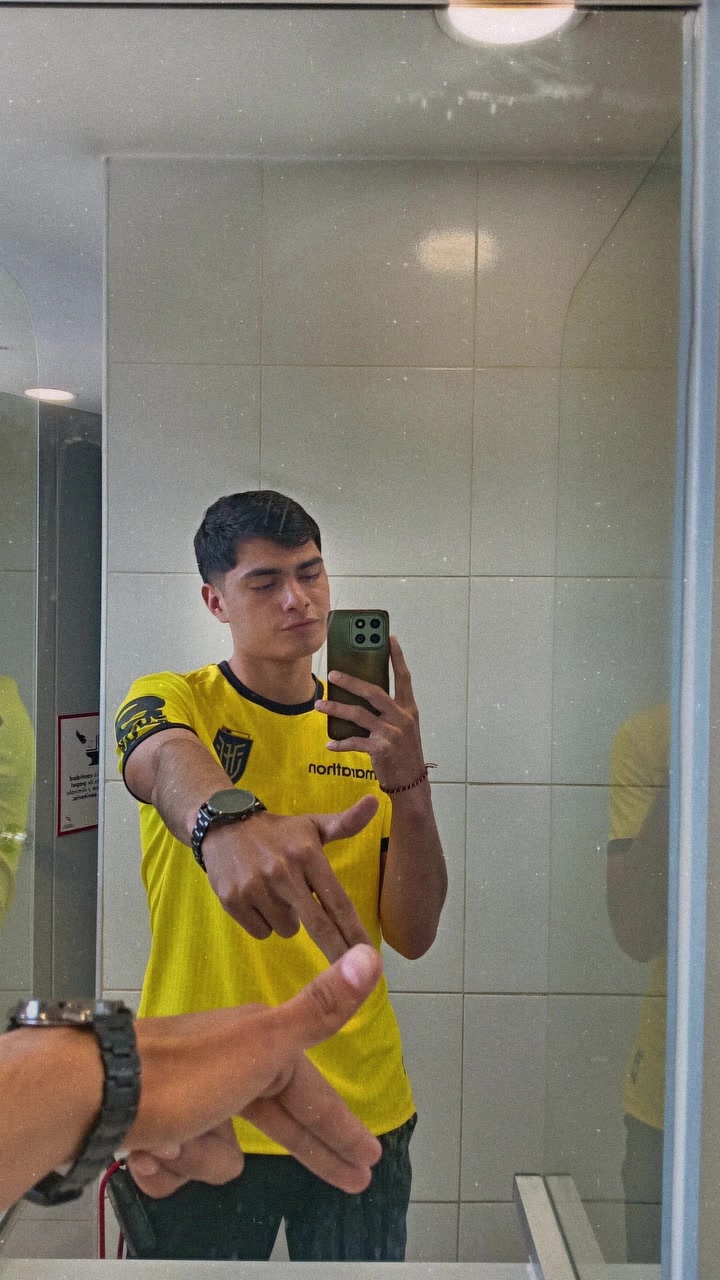 @Darwin Llanos🇪🇨