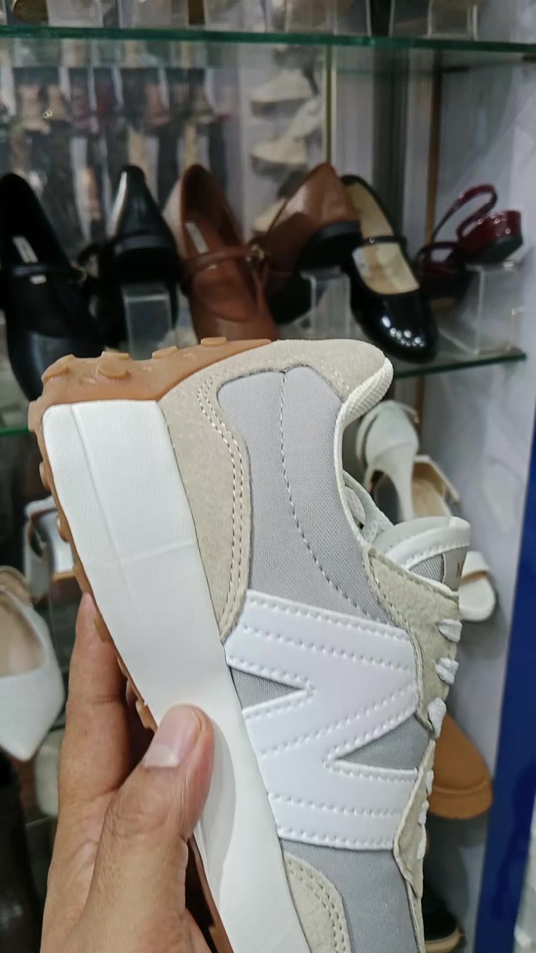 @@Walk To Walk shoe store