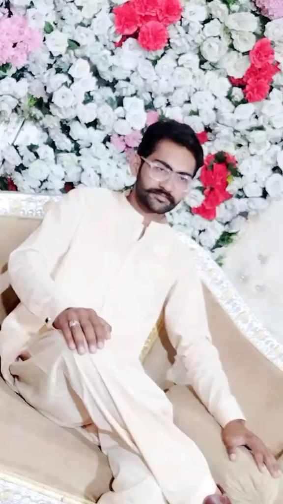 @عبدﷲ ٹھیکیدار