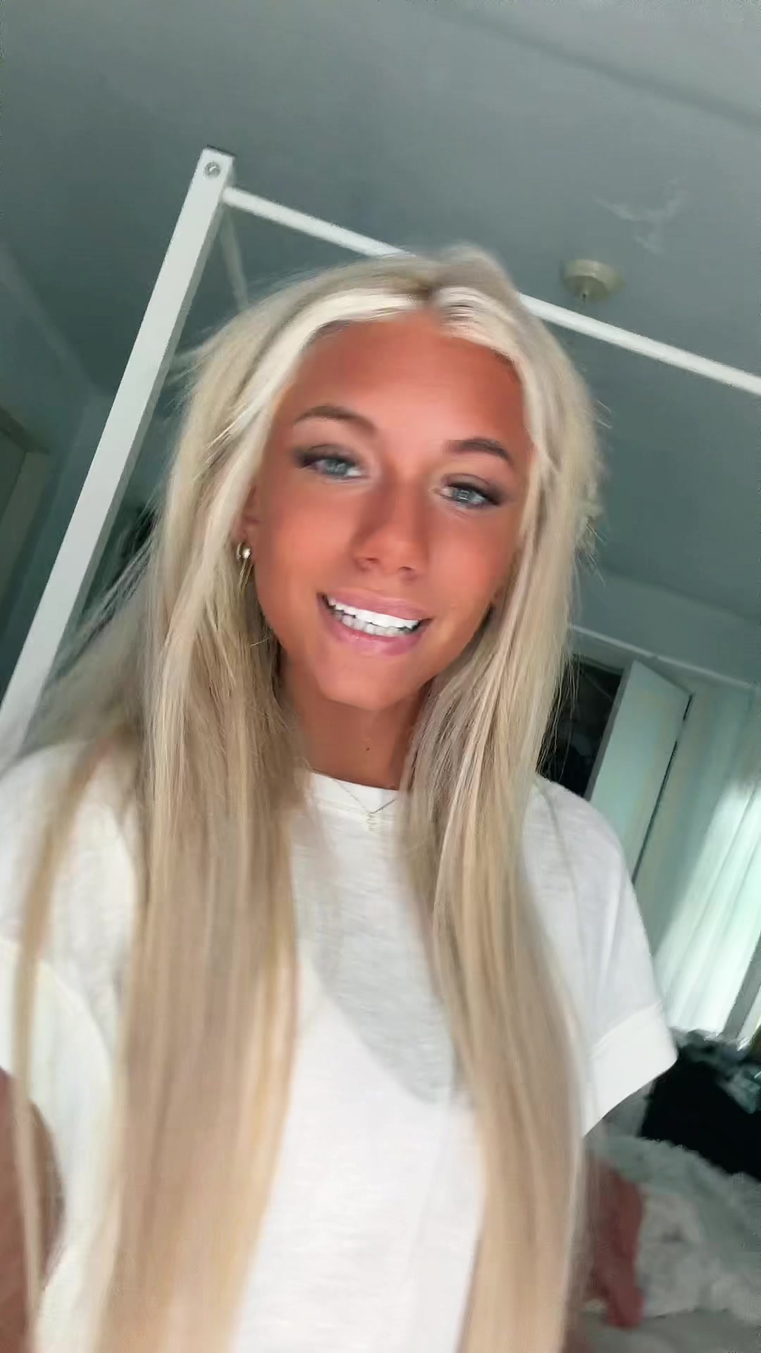 @𝐿𝓎𝓇𝑒𝓃 𝒮𝓉𝓇𝒶𝓉𝑒