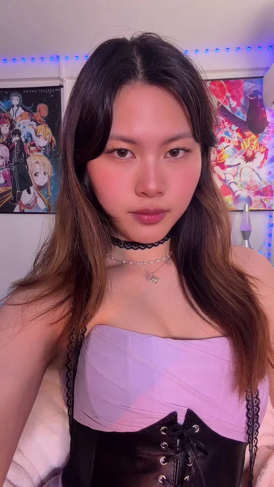 @twitch.tv/nekoxsama