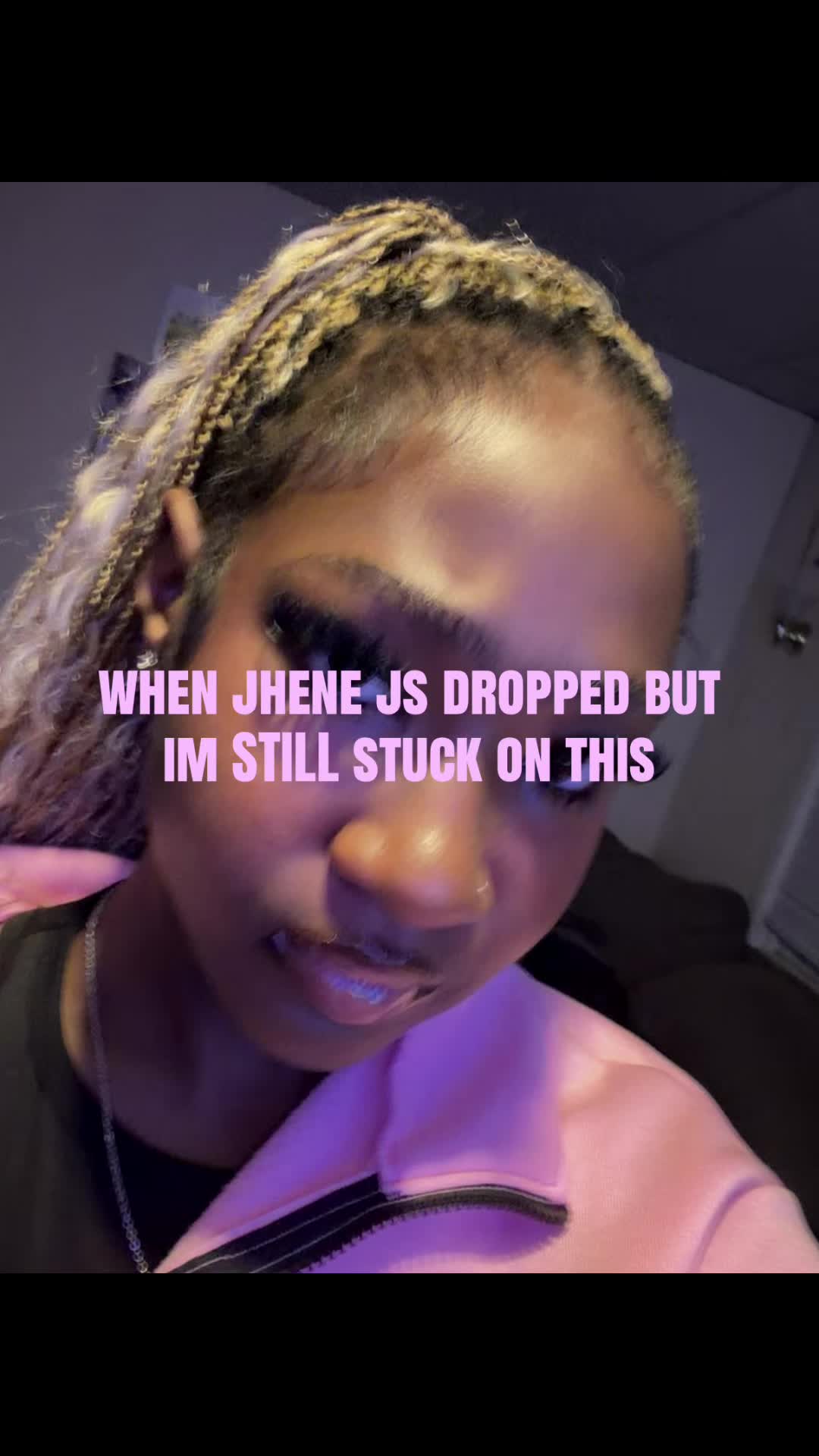 @Queenariiiberryyy🍓