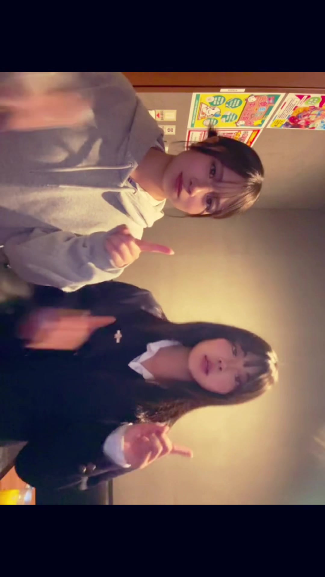 @まや