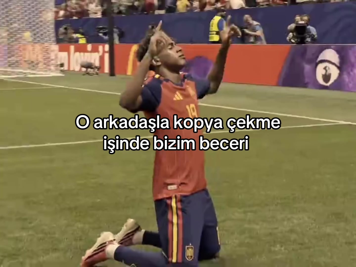@𝐀𝐇𝐌𝐈̇ 𝐉𝐑🎩