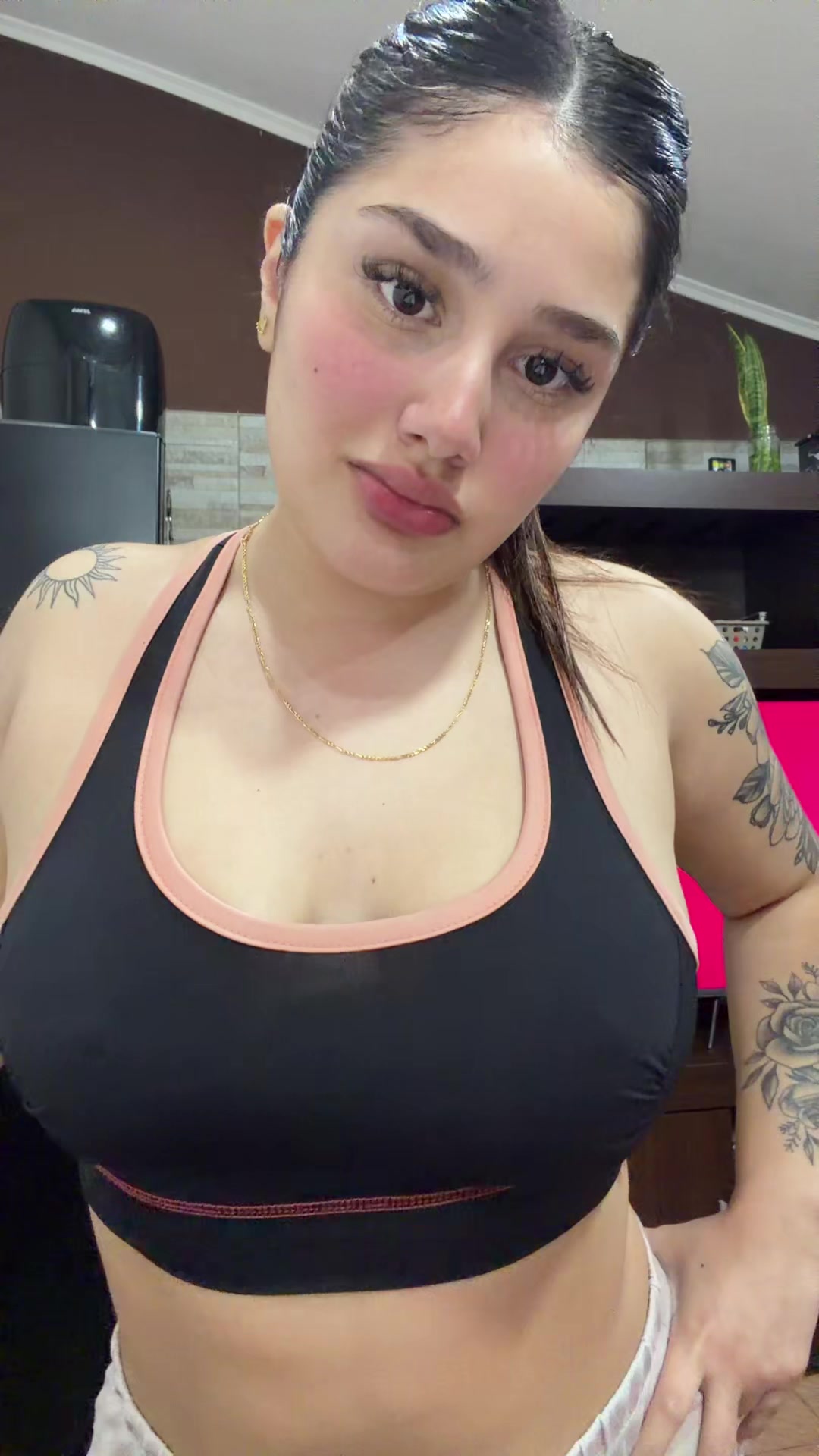 @Rochinav🩷