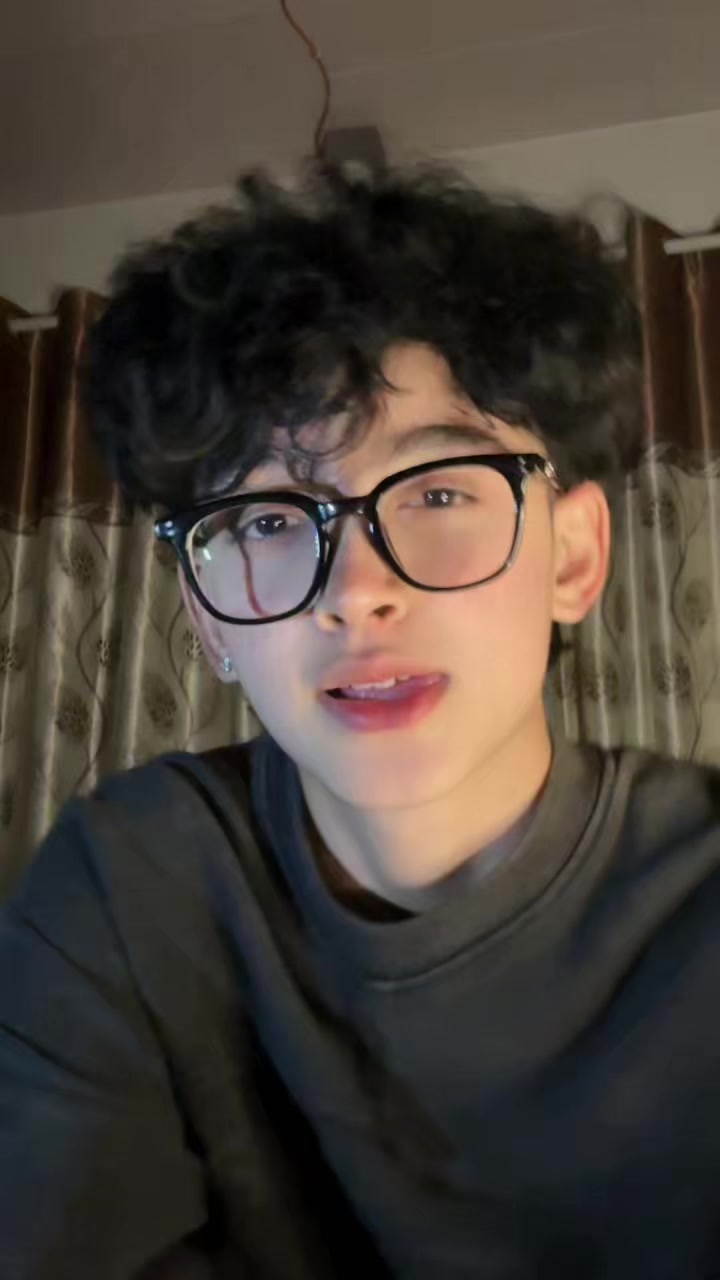 @🧑🏻&zwj;🦱