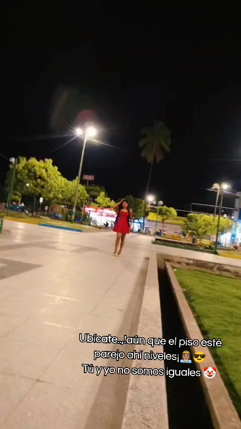 @Reina De Corazones