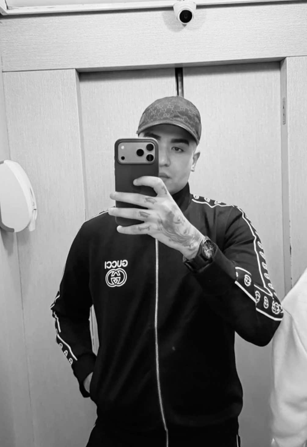@mnk7! ✘