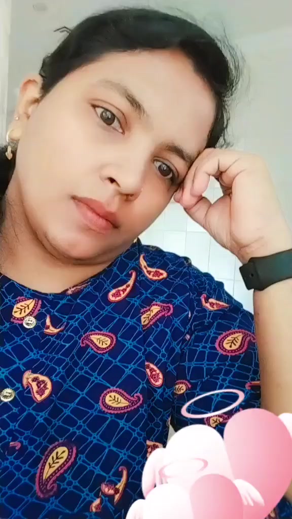 @Y.S.T . நான் ஒரு முட்டாள் பெண்
