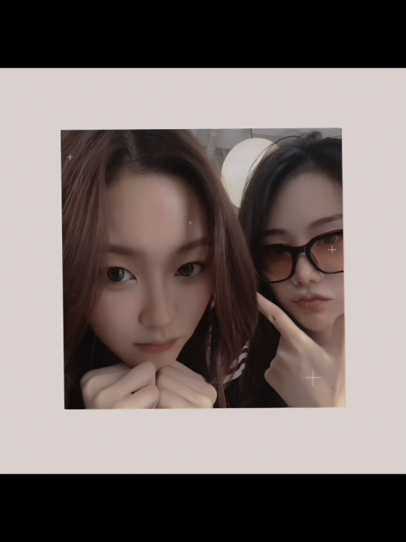 @heejin with giraffe&sup1;&sup2;