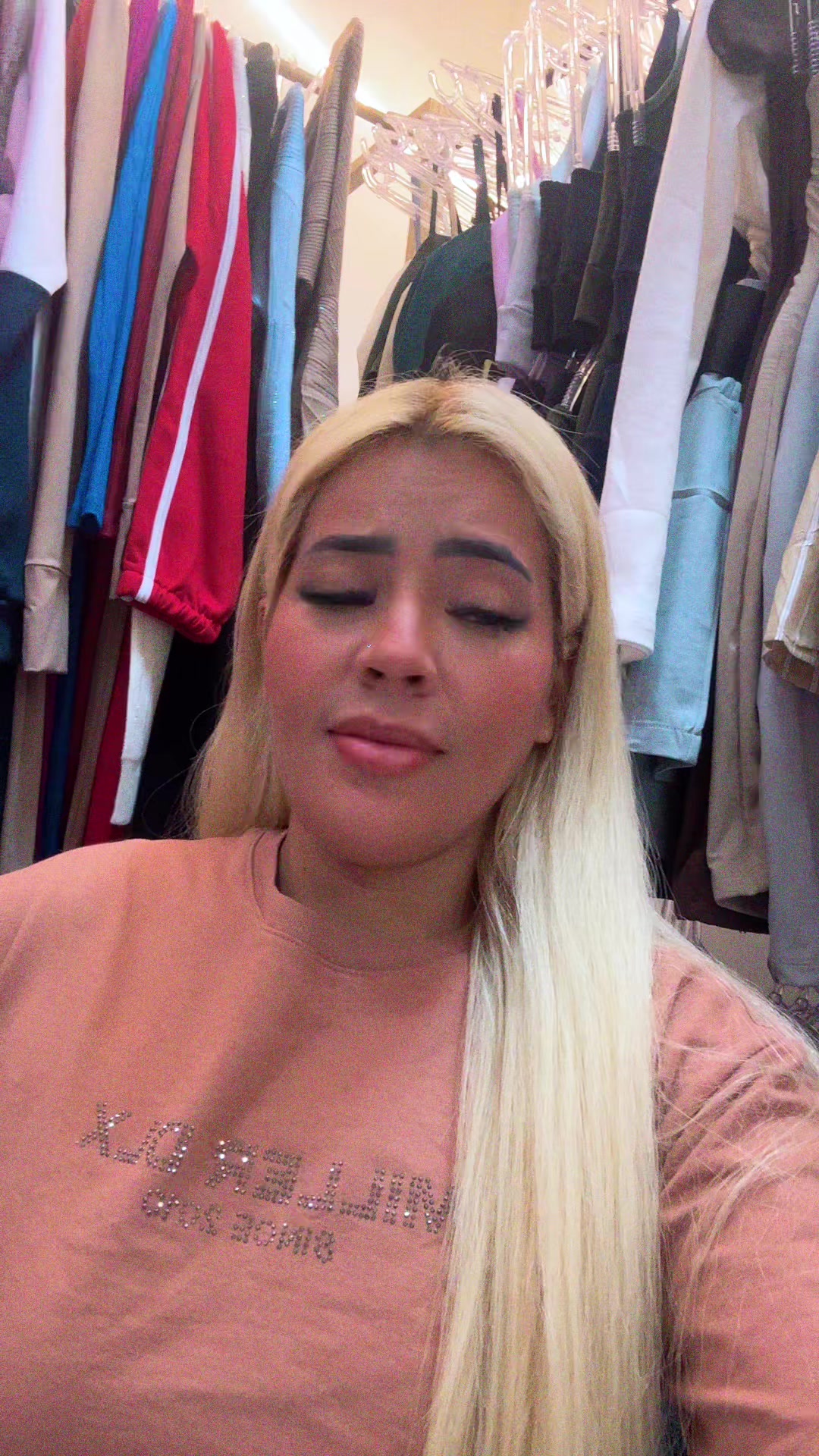 @Thaís Priscila