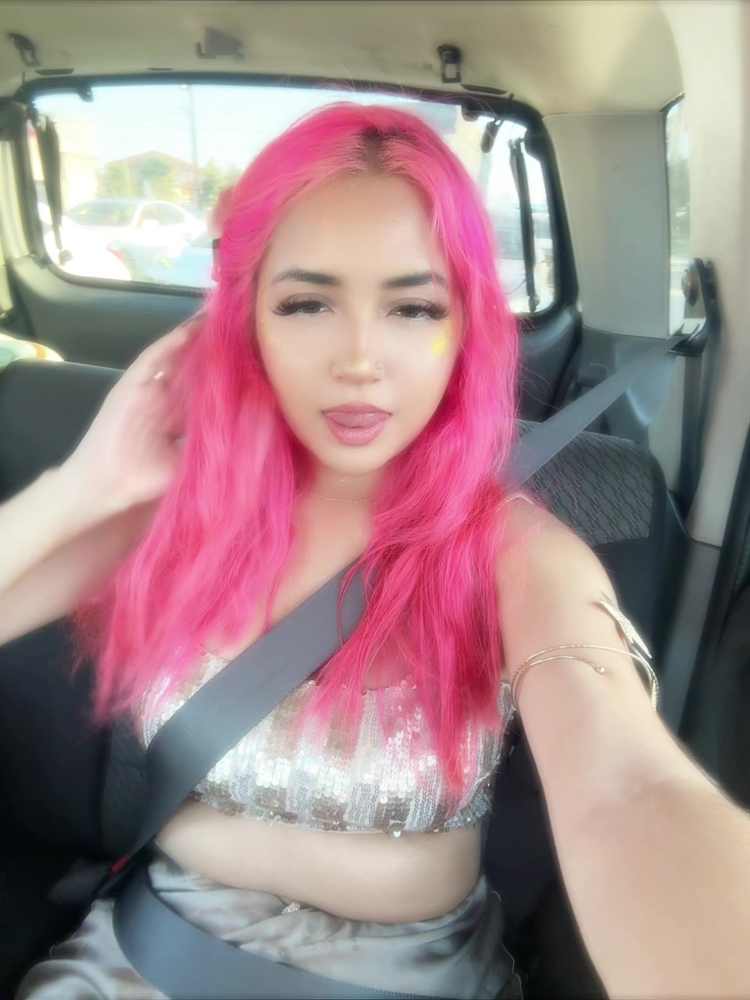 @luvzinpink