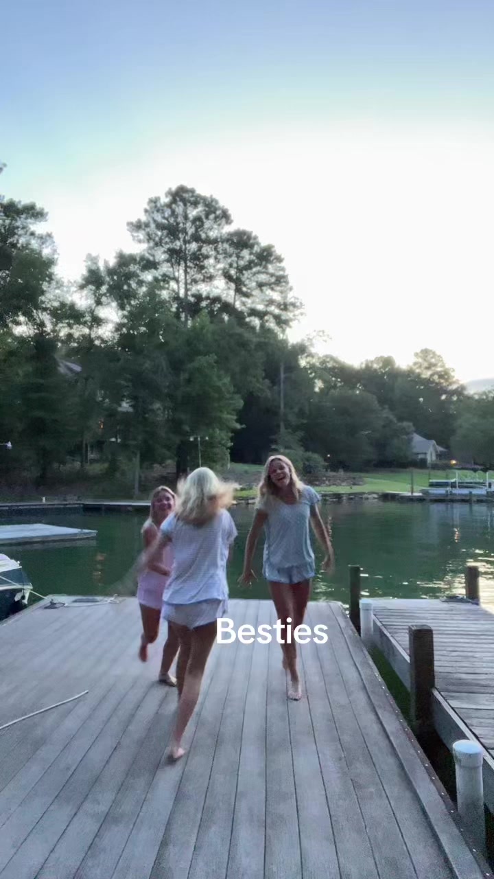 @clarrr990