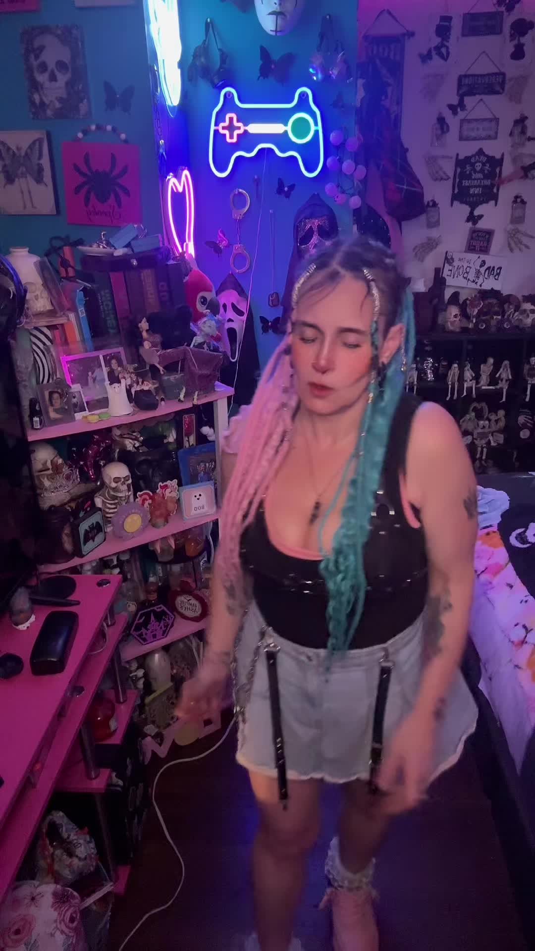 @crazyscorpiochix80