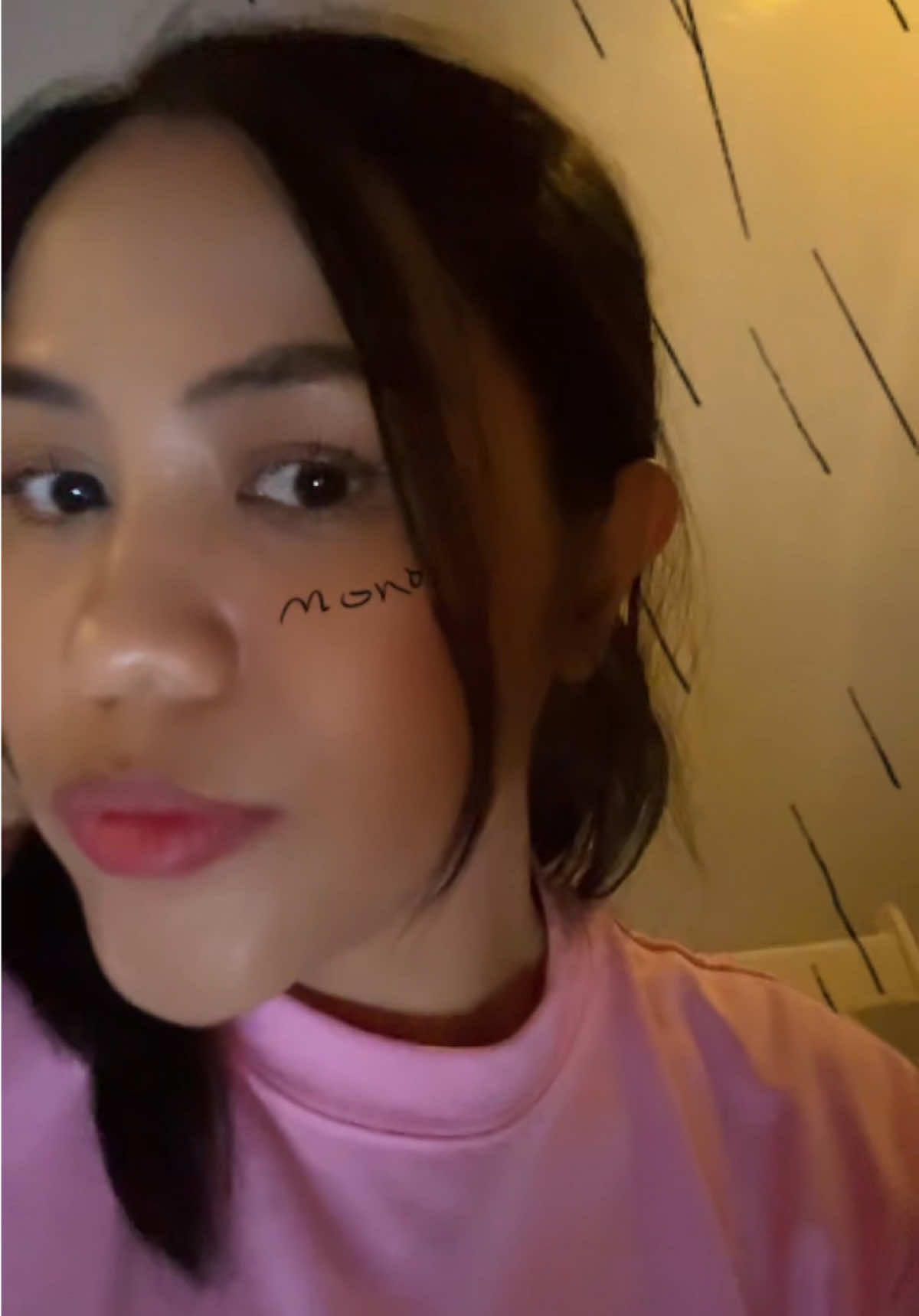@totallynot_axela