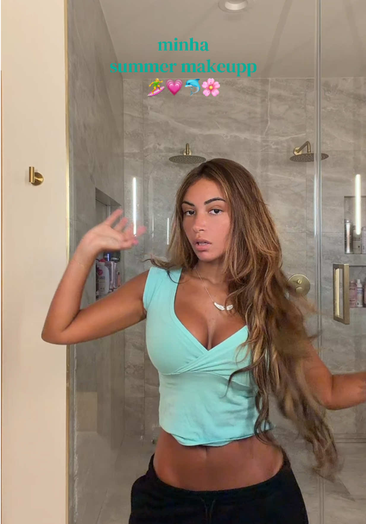 @gabriela moura