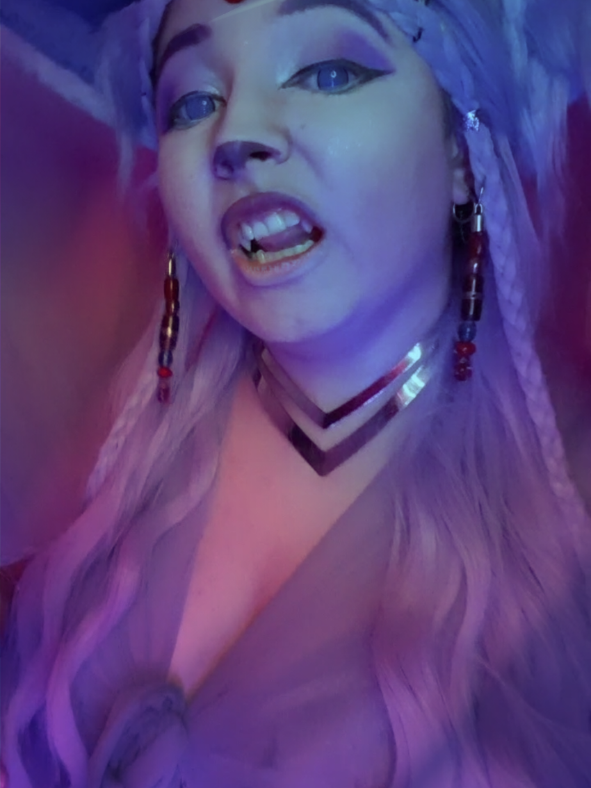 @RavynTheSmolElf