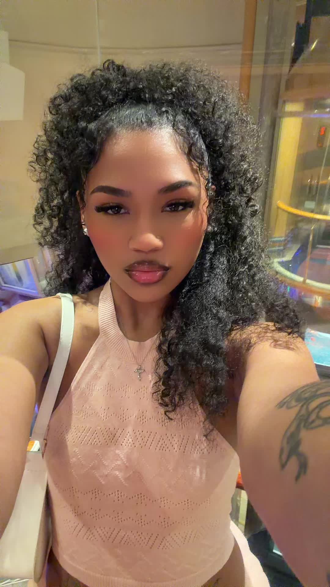 @_KiarraB