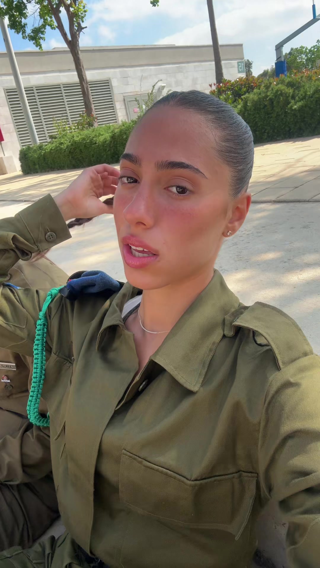 @LIAN MENASHE