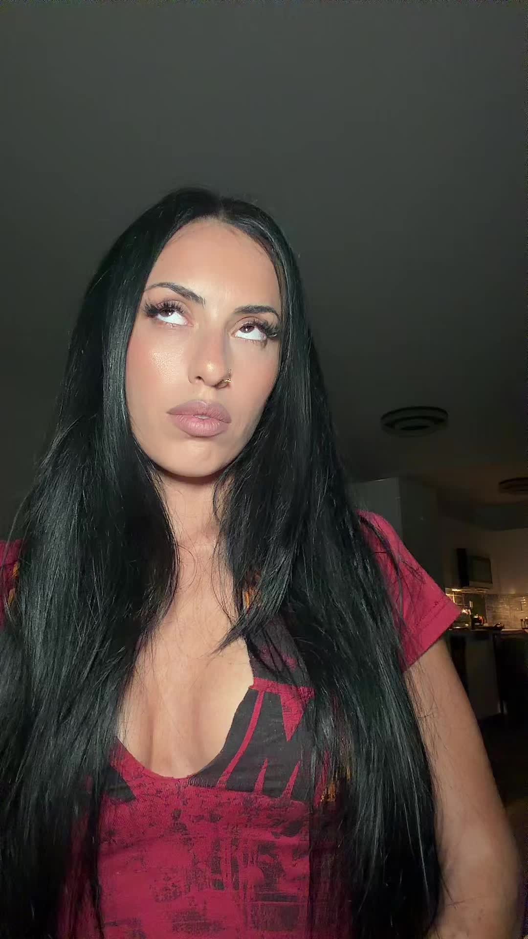 @latinakoukla