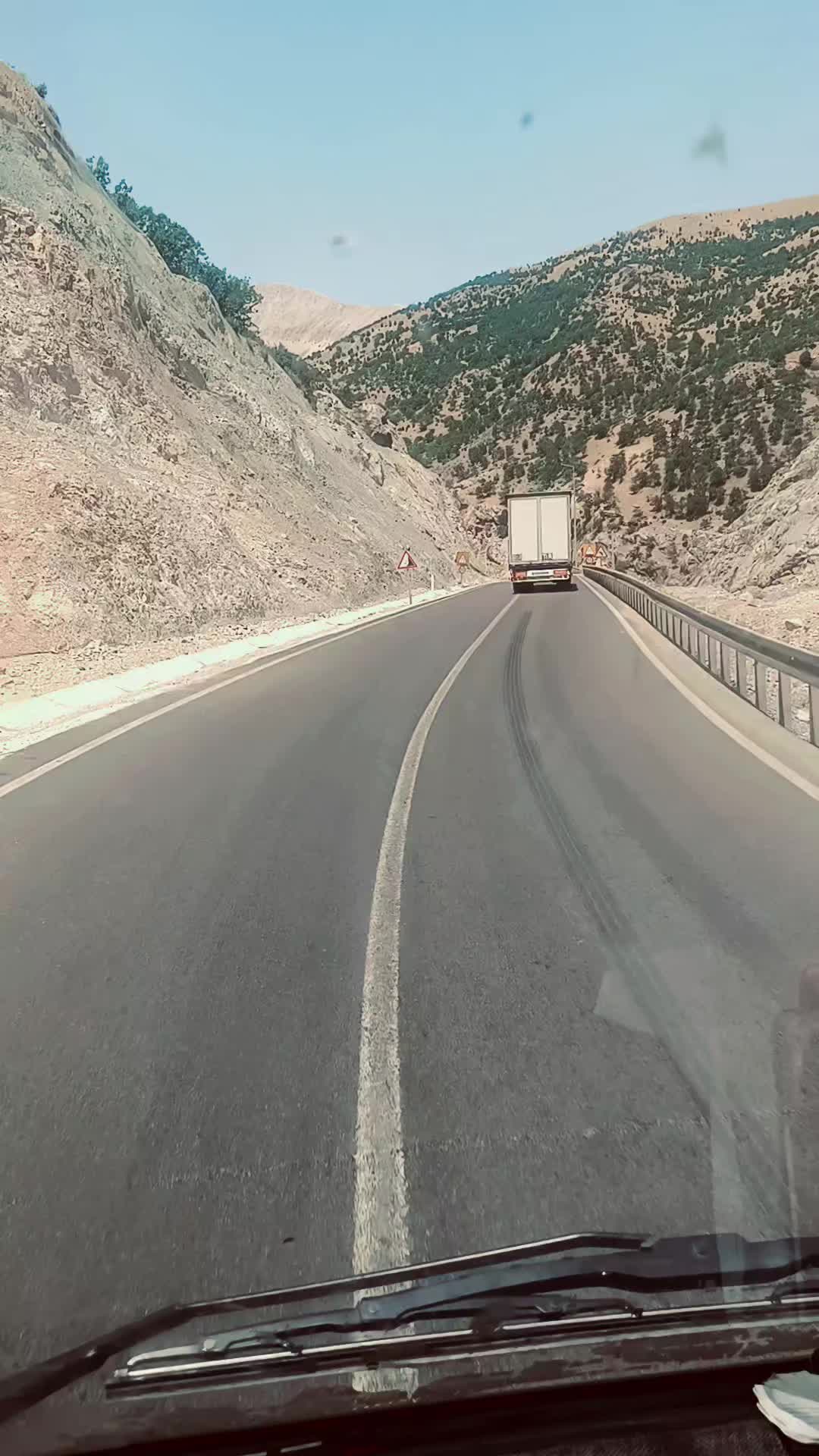 @&Uuml;mit Akdeniz