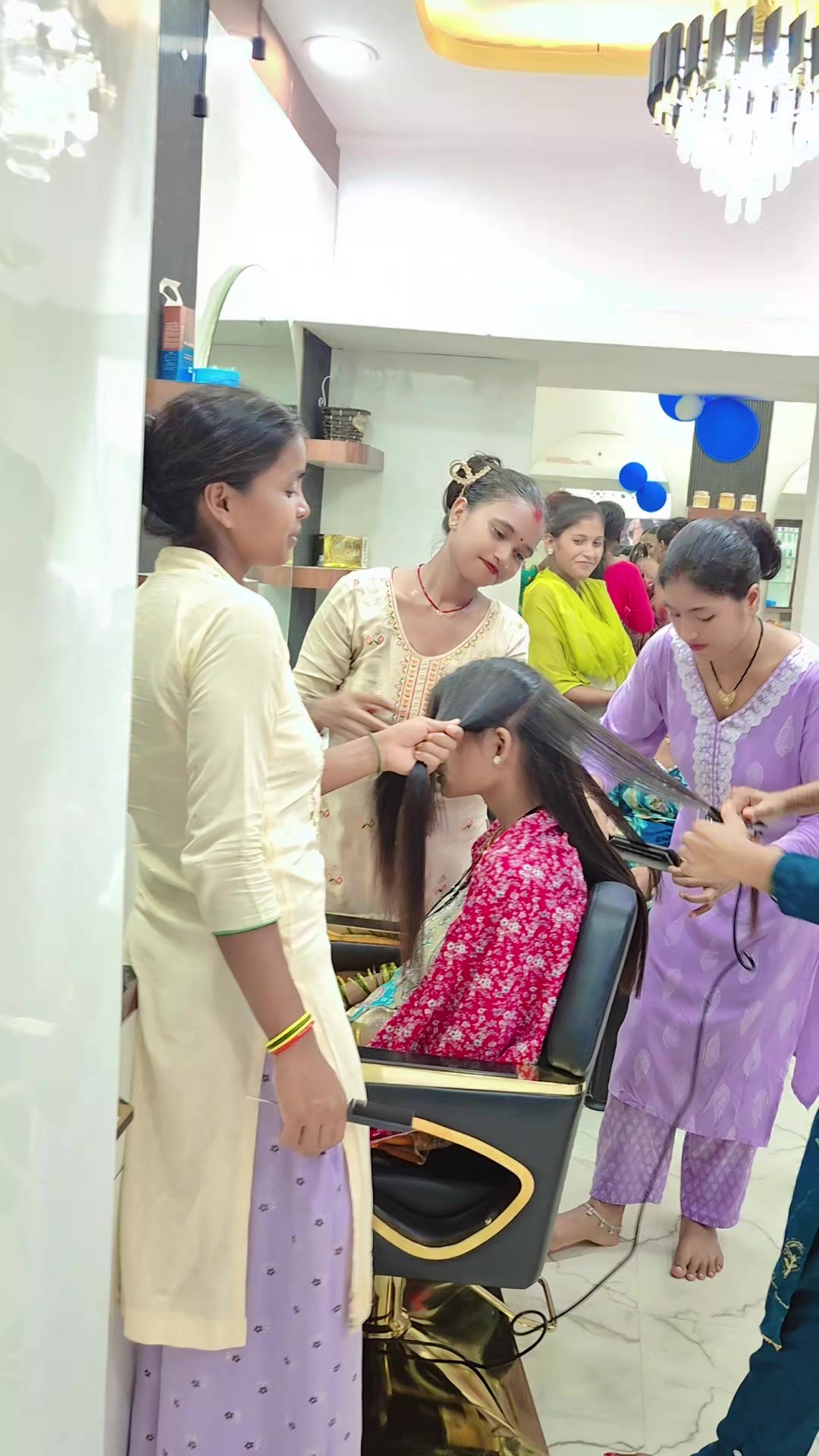 @Fashion beauty parlour