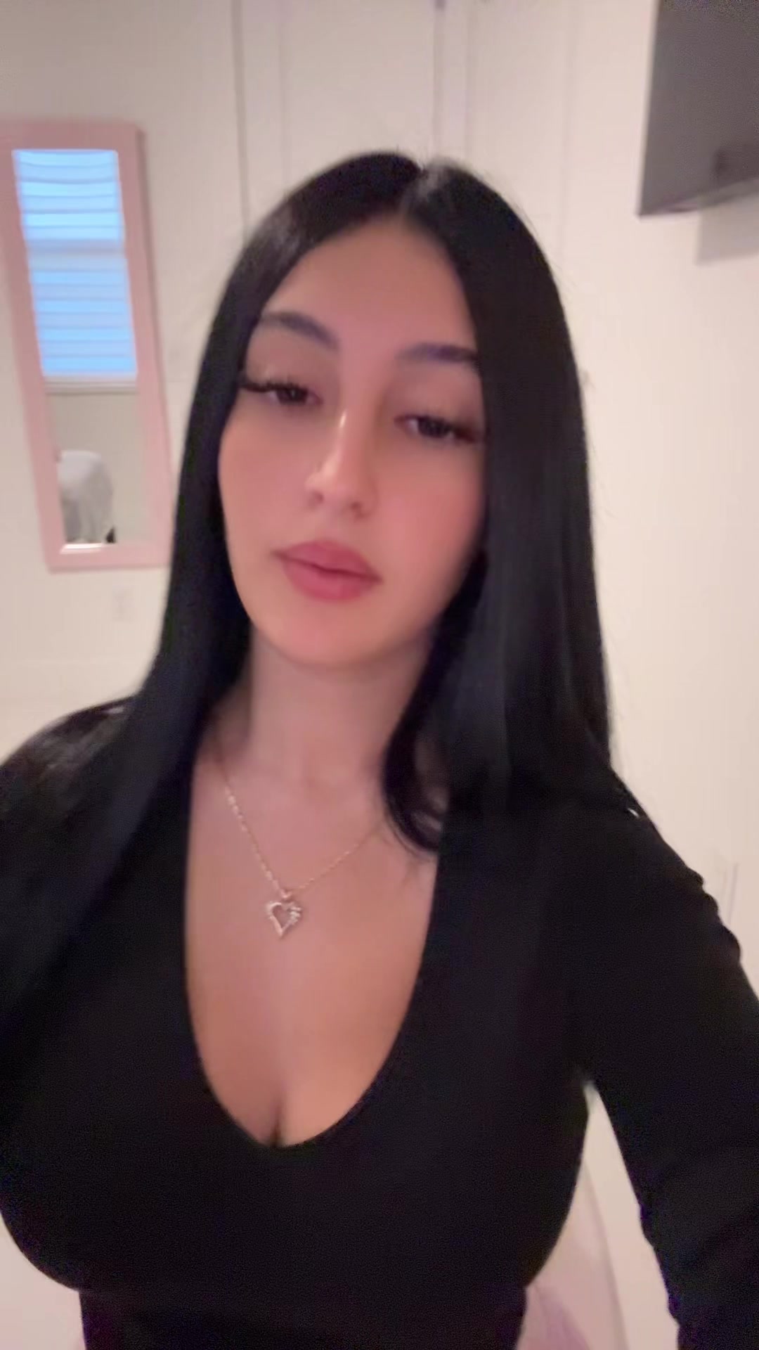@🧍♀️