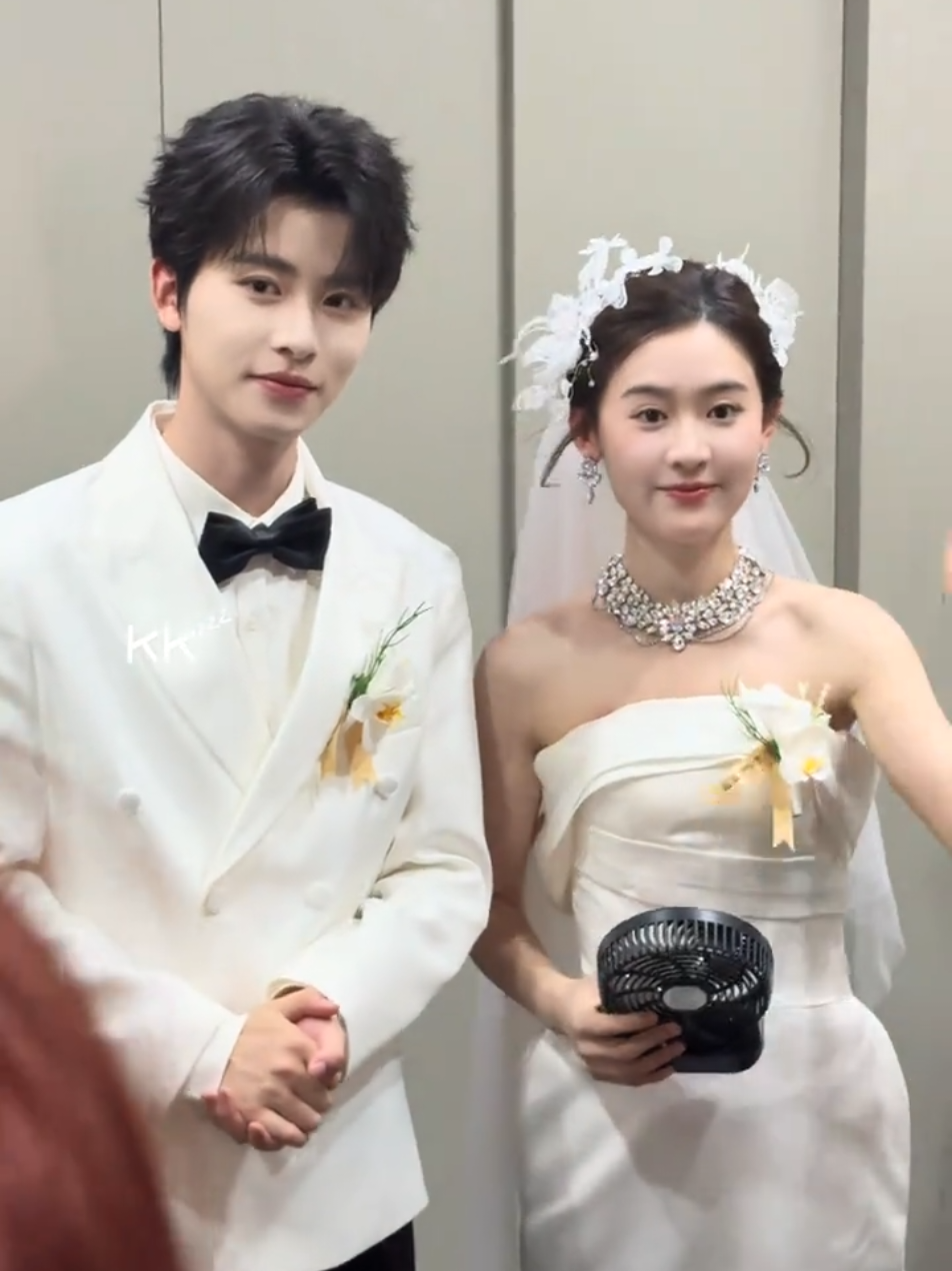 @Kẹo . Bông . Nhỏ ᥫᩣ