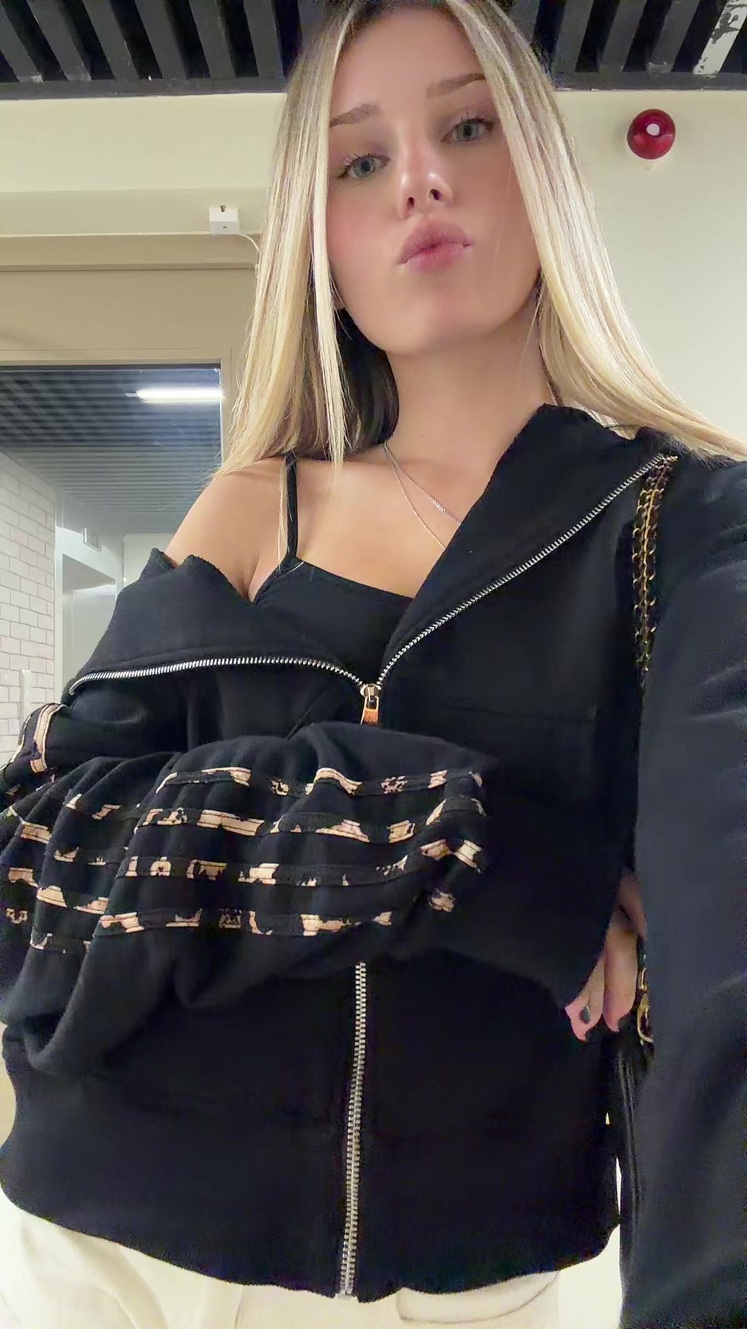 @ilovemyangelfriend