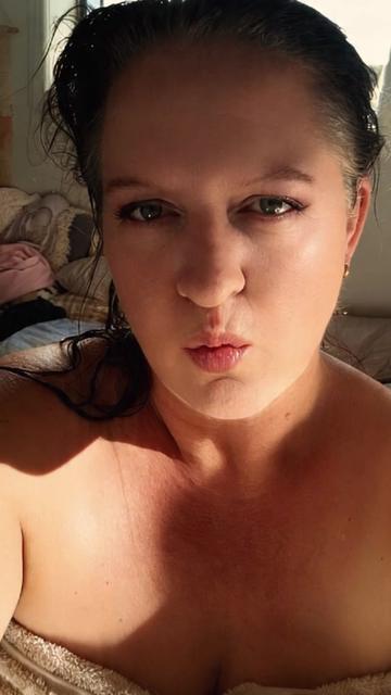 @ItsJustDonna