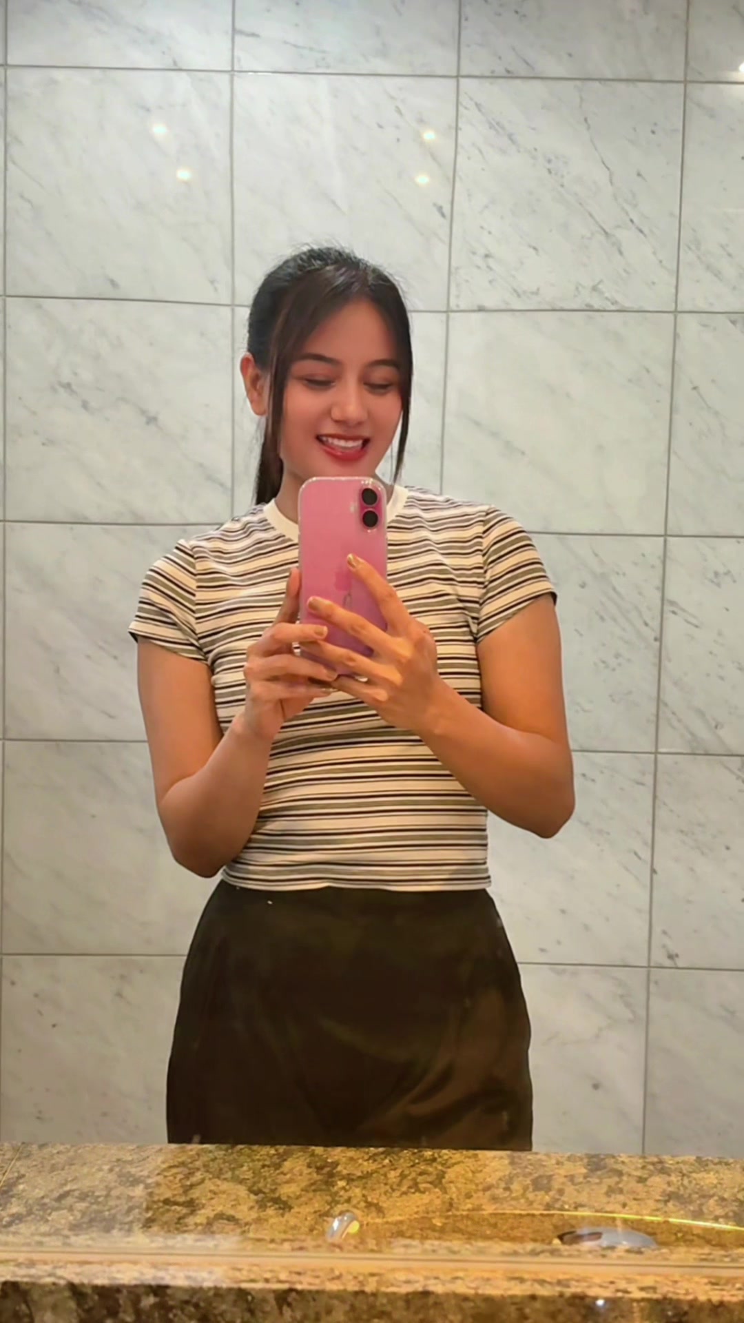 @🇲🇲YOON NADI🇯🇵(ウインワアウン)