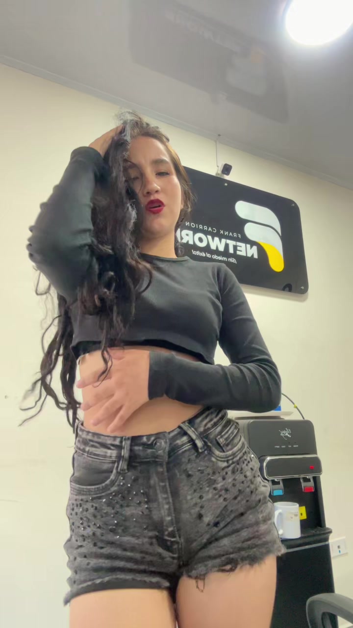 @Emi Mena