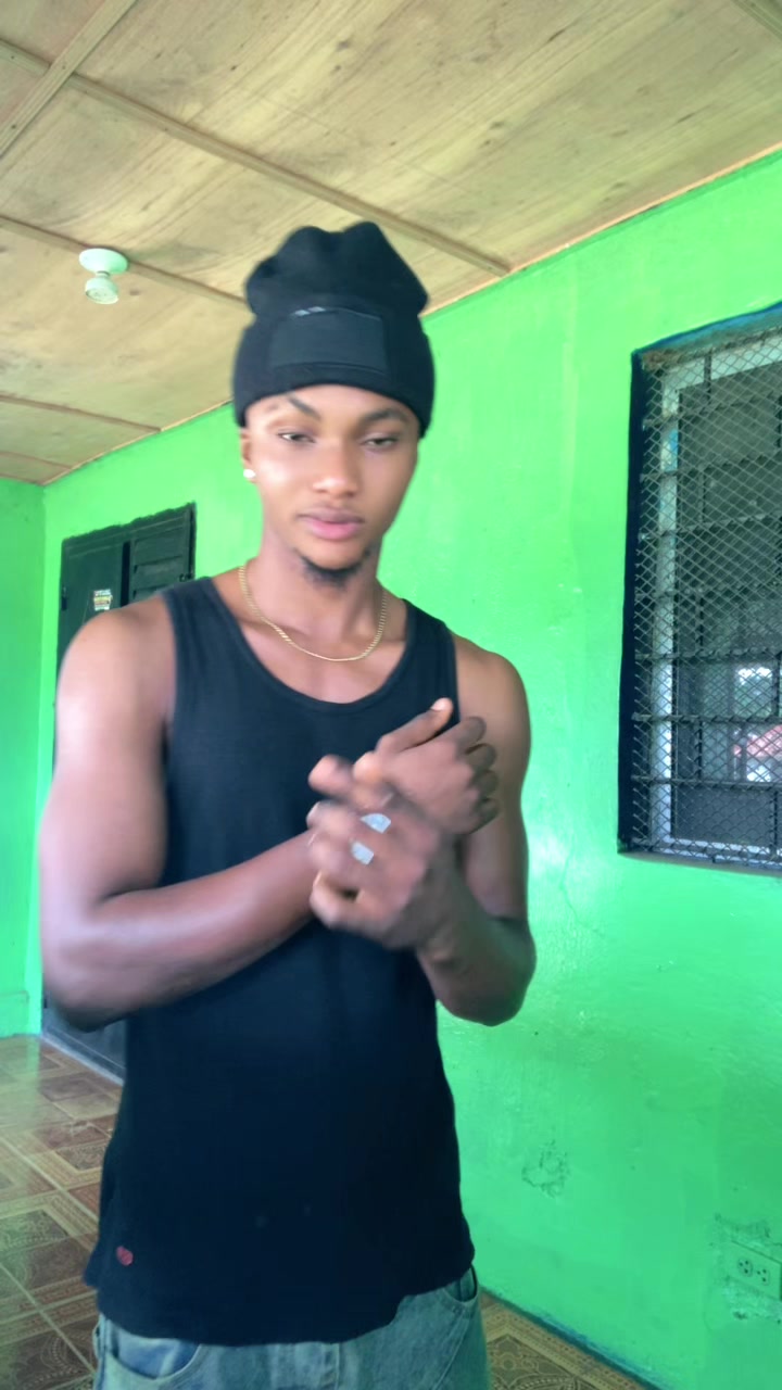 @Call me-Man-Boi 🦅💯🇬🇳 🇱🇷