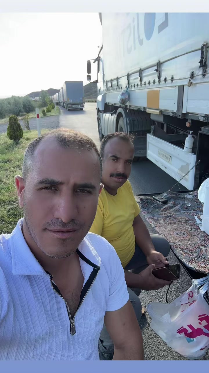 @&Ouml;kkeş &Ouml;zdemir
