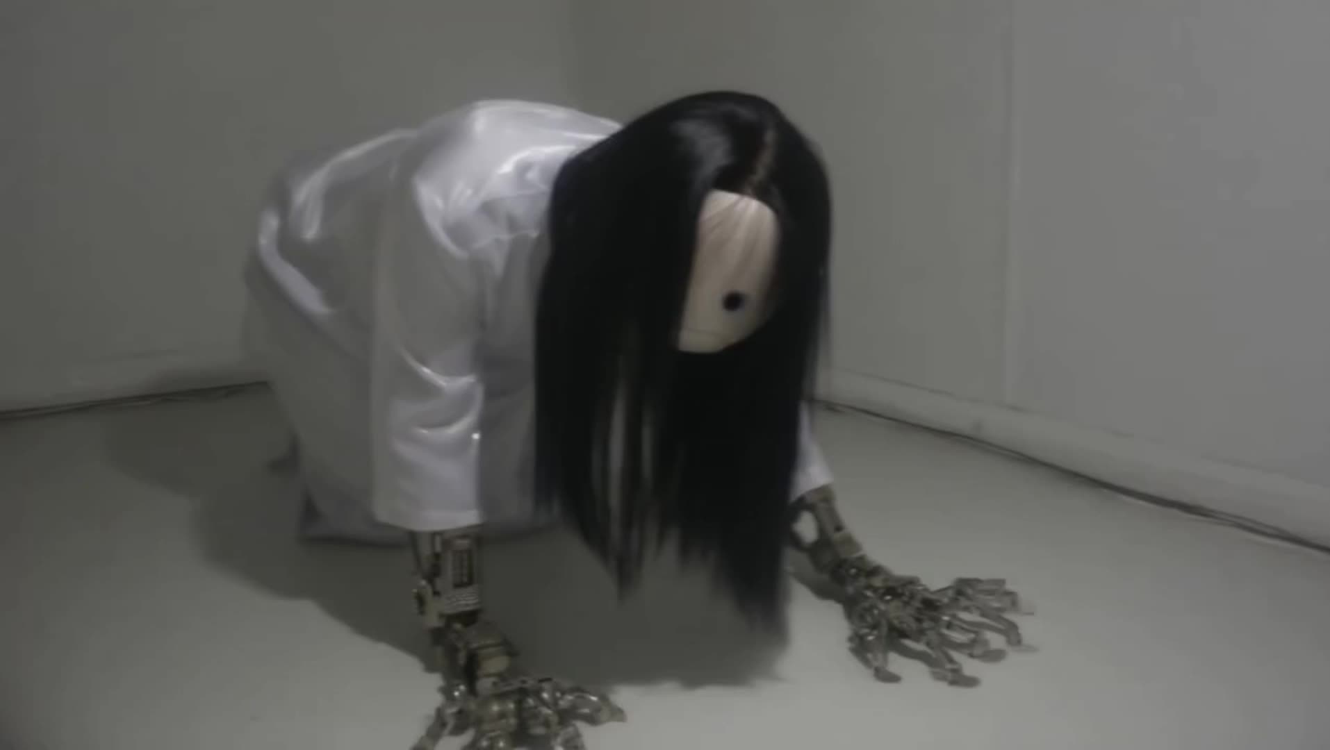 @SinRostroz