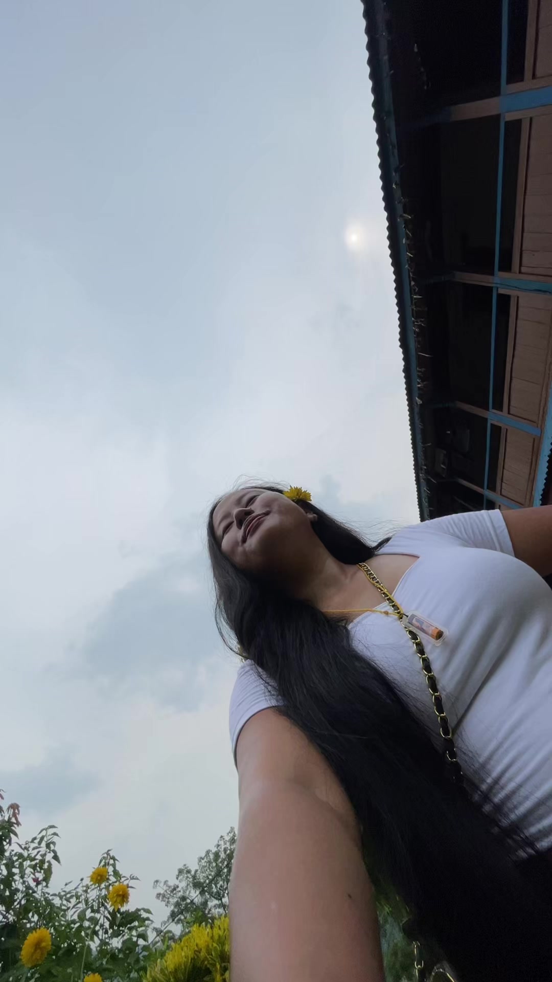 @अस्मि गुरूङ्