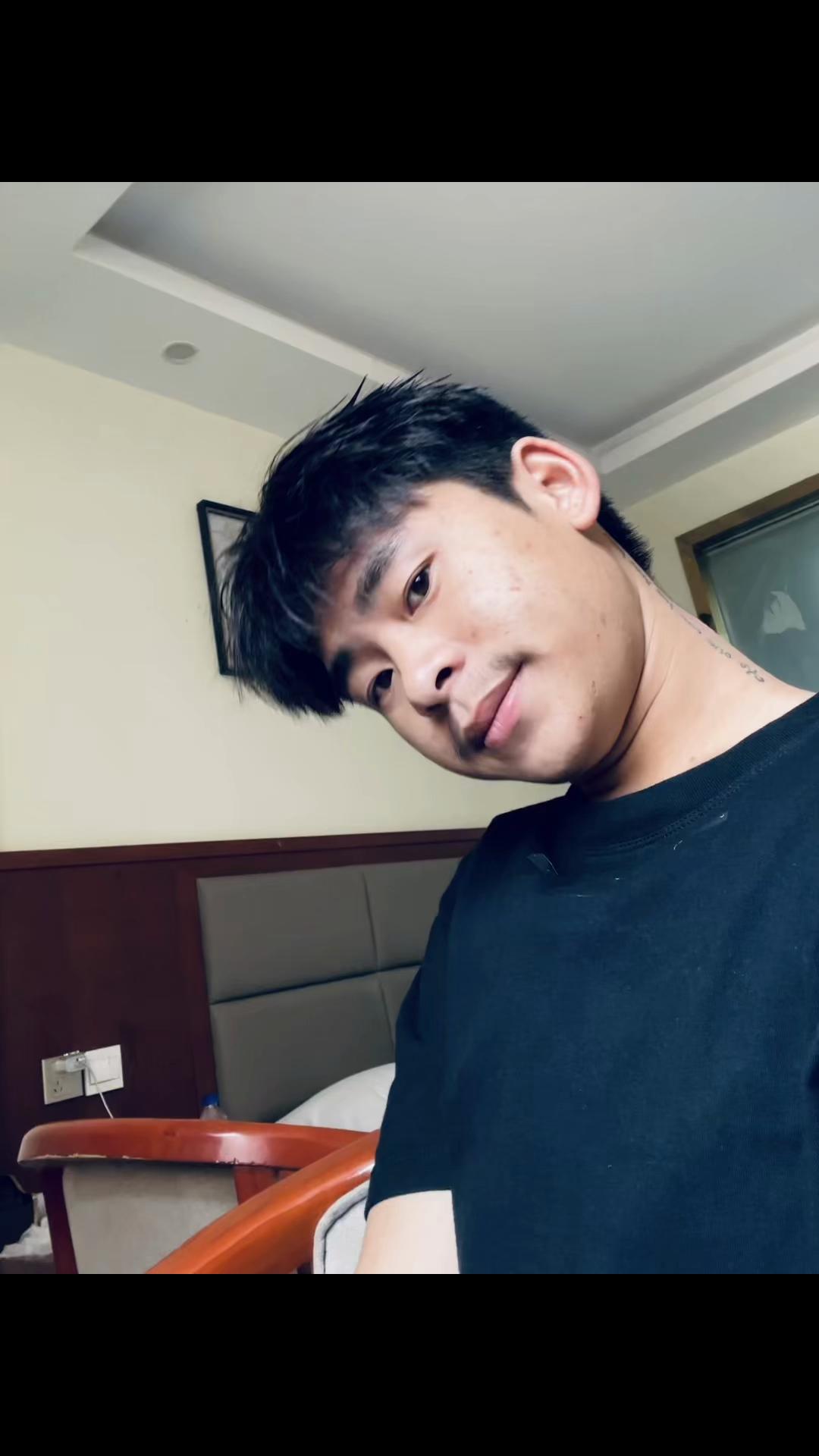 @💸Xing hong🦁