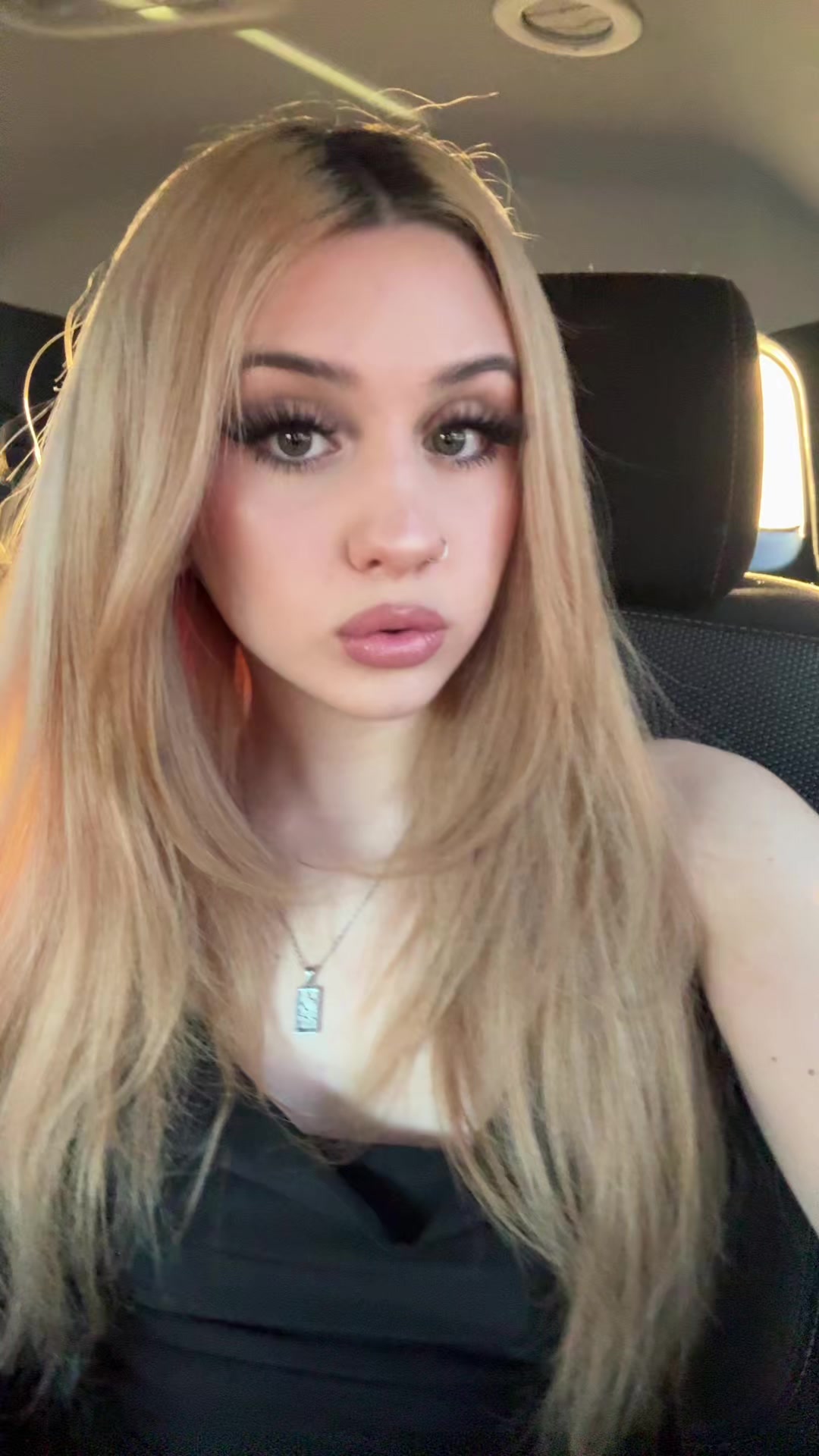 @…