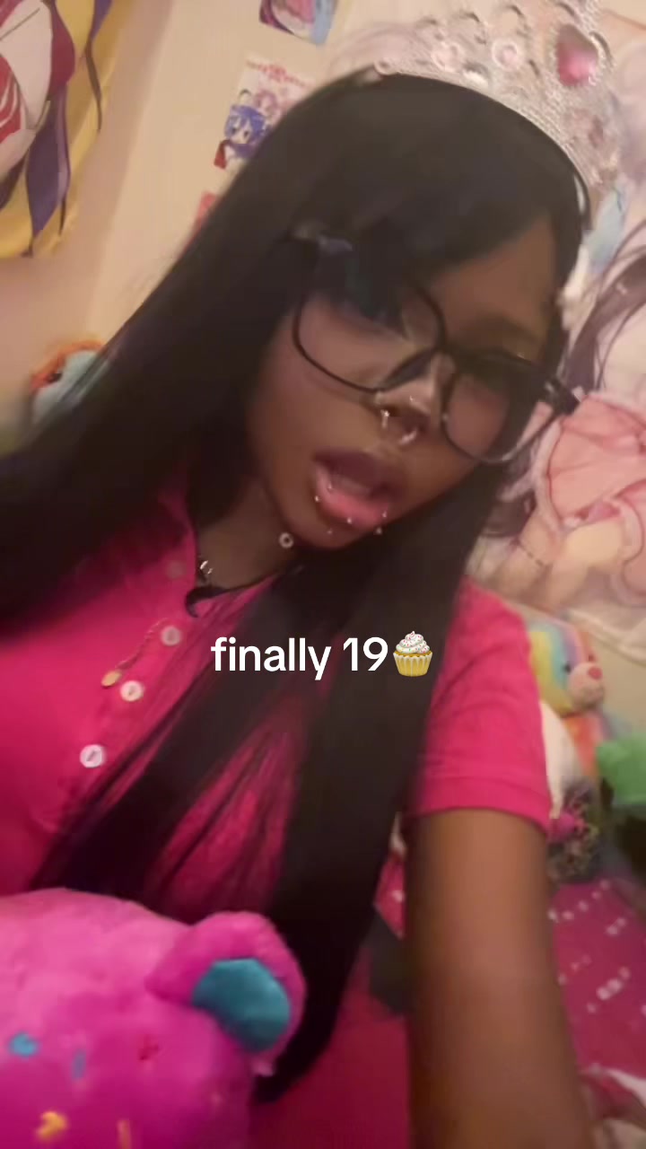 @Magg꩜t 𖣂