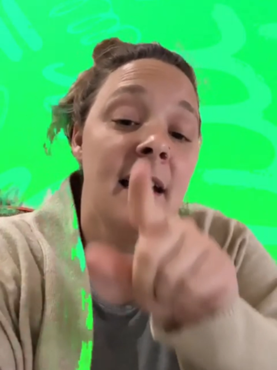 @LivingLifeUnhinged🤦♀️
