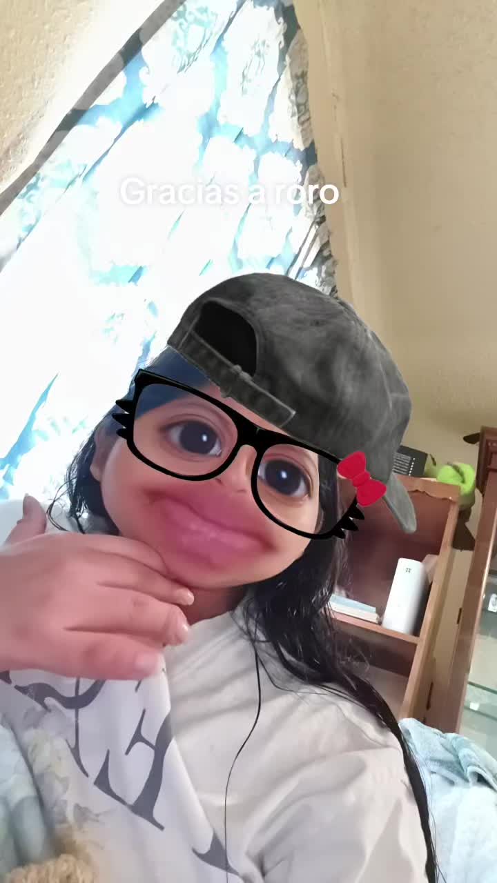@Naomimariela