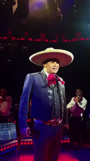 @JULION ALVAREZ FANS 🇲🇽