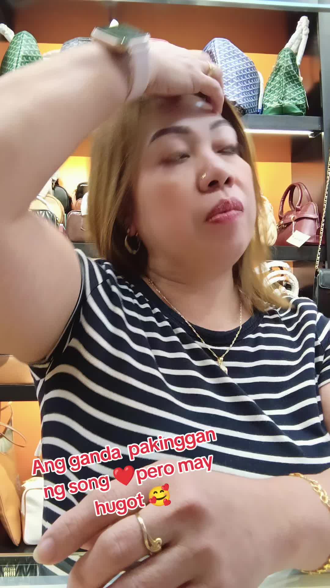 @kisses