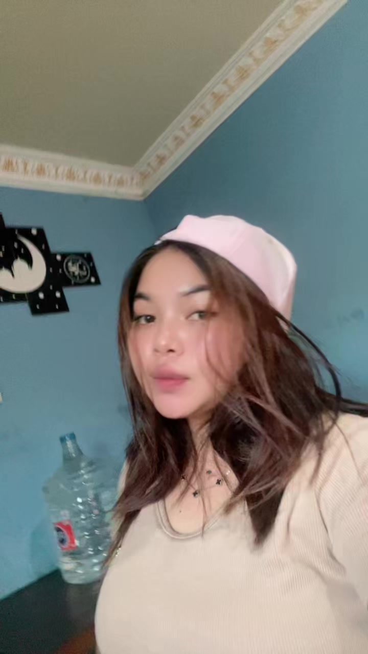 @Uyuy_jee🥀