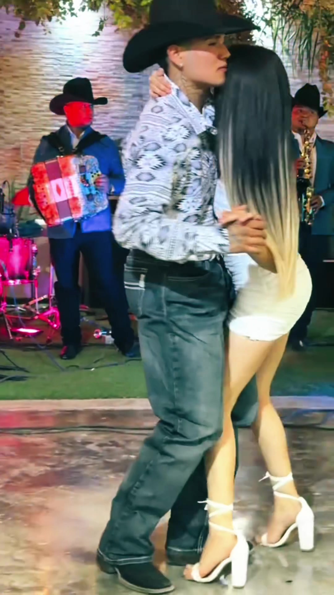 @El Parrandero BAlLES💃🕺🏻