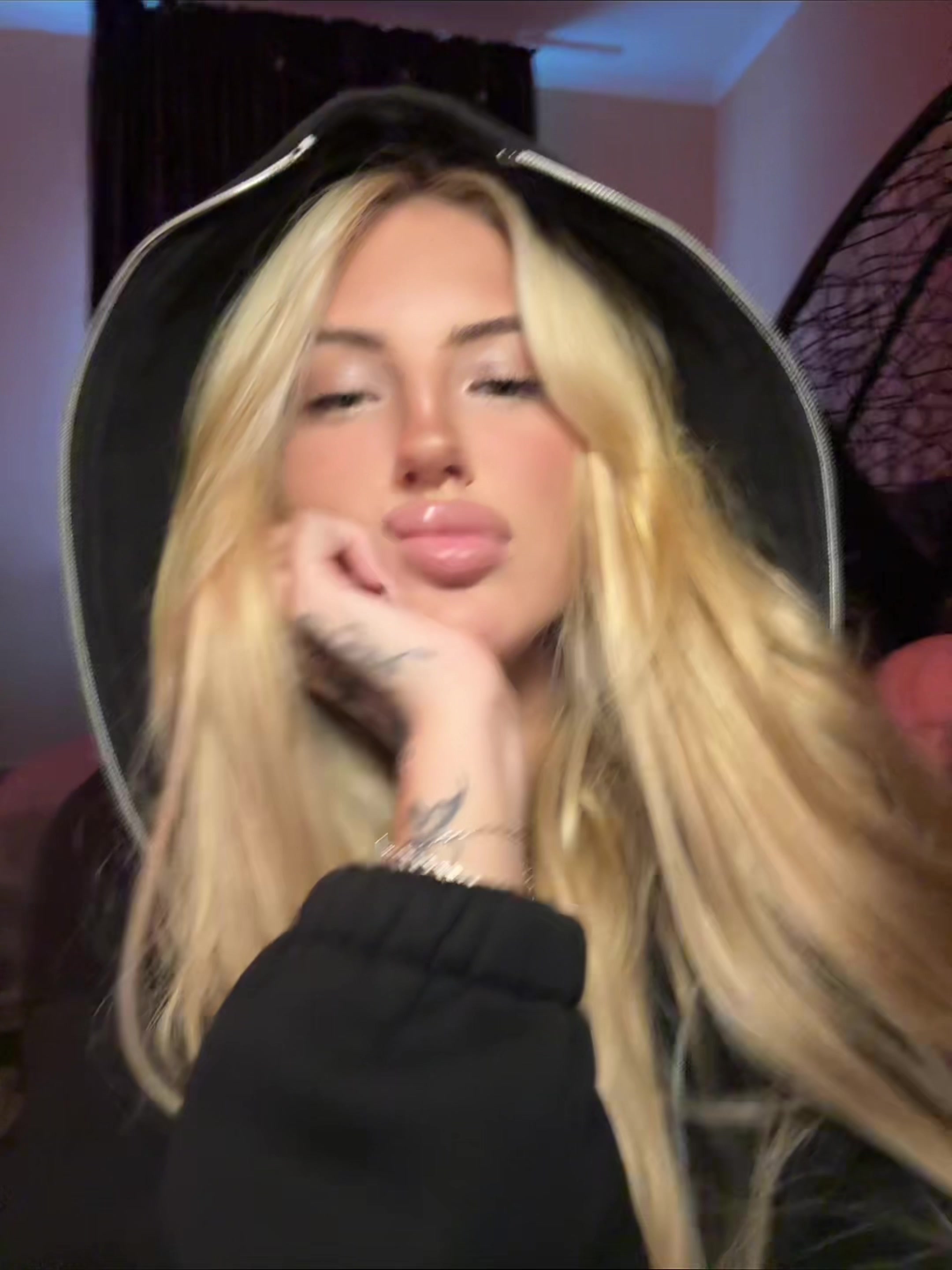 @MEOW