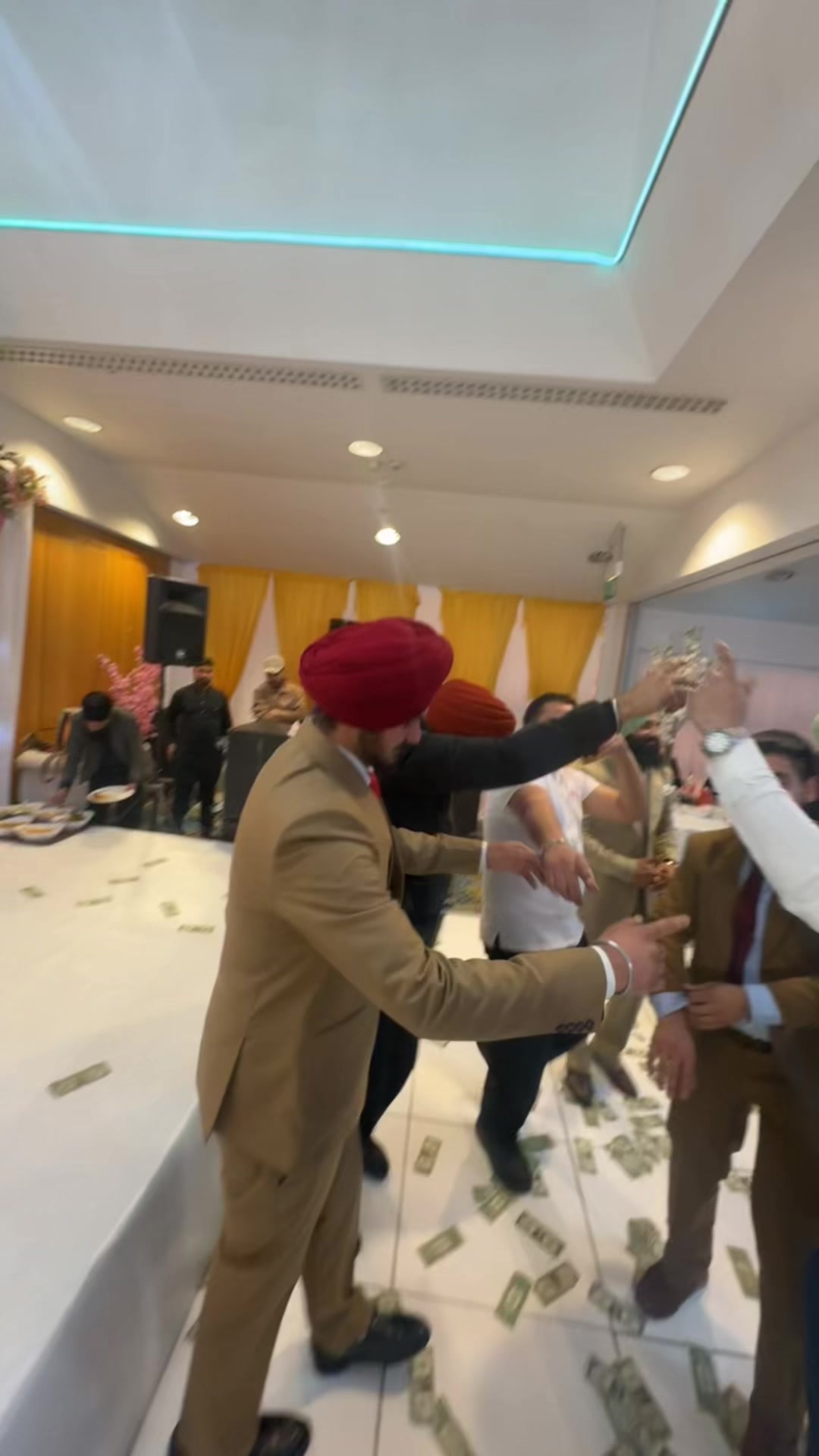 @ViRk Davinder🇬🇧